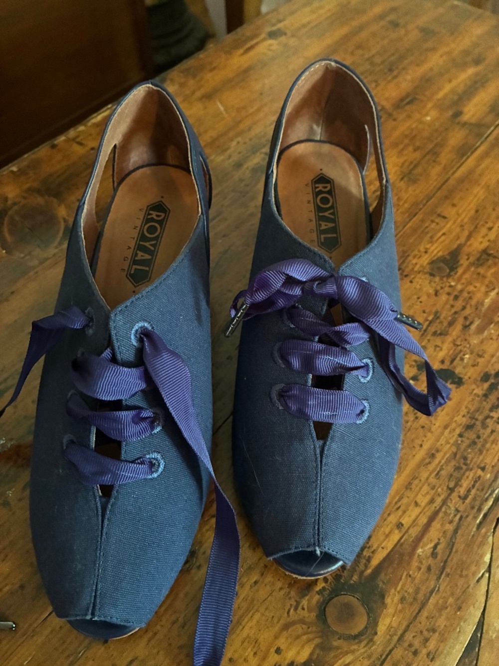 Royal Vintage/American Duchess wedge 6